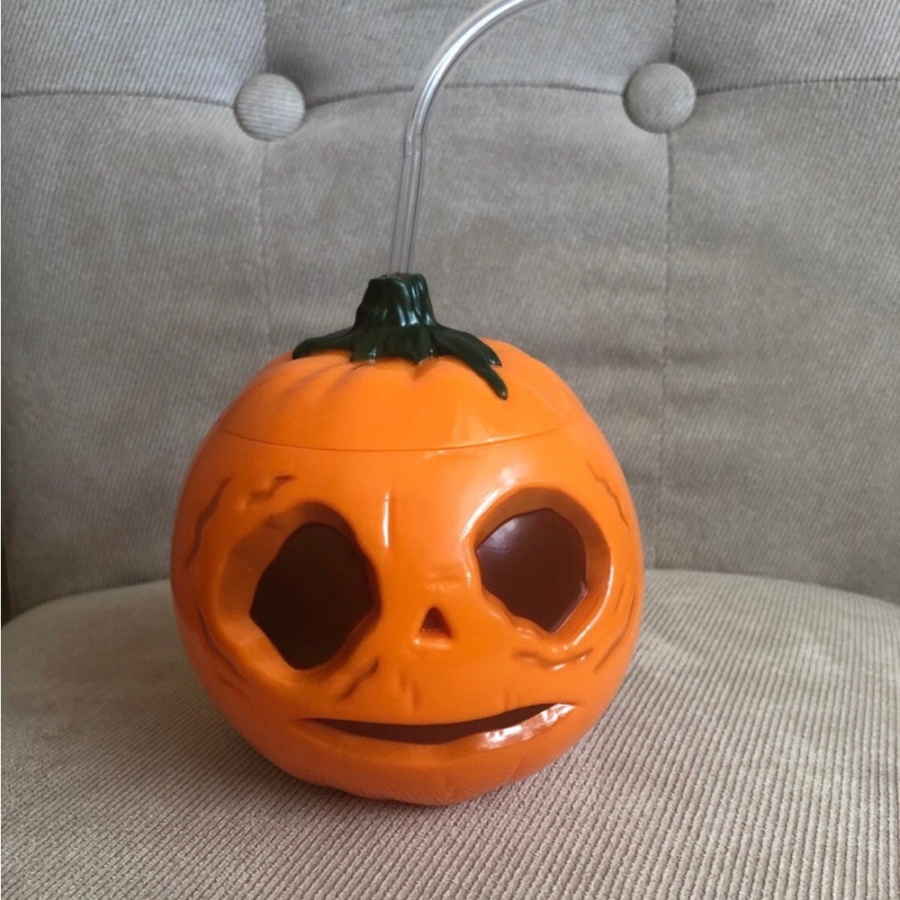 New Universal Studios Halloween Horror Nights 2022 “Lil' Boo” Sipper